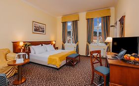 Louis Leger - Czech Leading Hotels Prag 4*